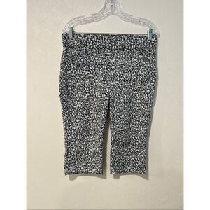 Christopher & Banks Signature Slimming Petite Capris Size 10P Black White Floral